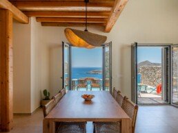Τραπεζαρία με θέα στη θάλασσα, Vacation House in Antiparos